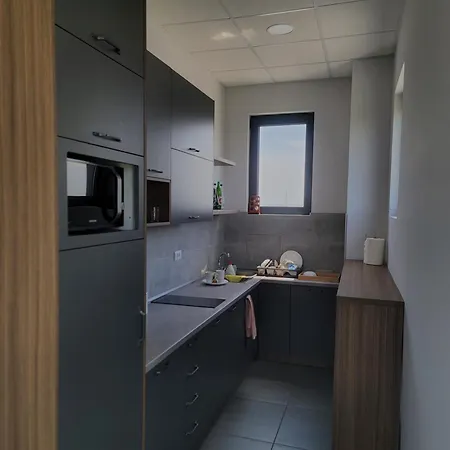 アパート Md Apartmants ヴルシャツ